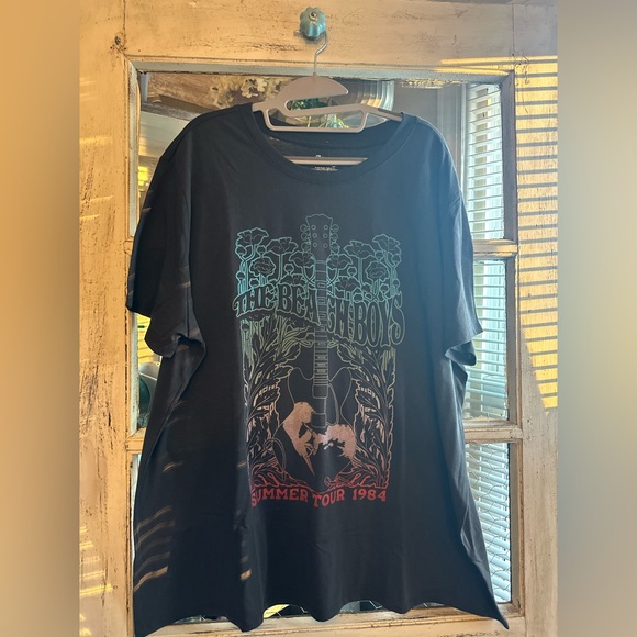 Maurices Tops - B10 NWT Maurices | The Beach Boys Colorful Ombré Graphic